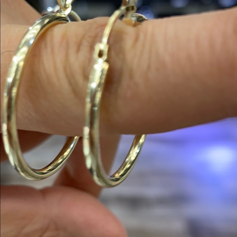 New Real 10k Gold Large 1 1/4” plain Hoop Earrings 30mm - Picture 6 of 7